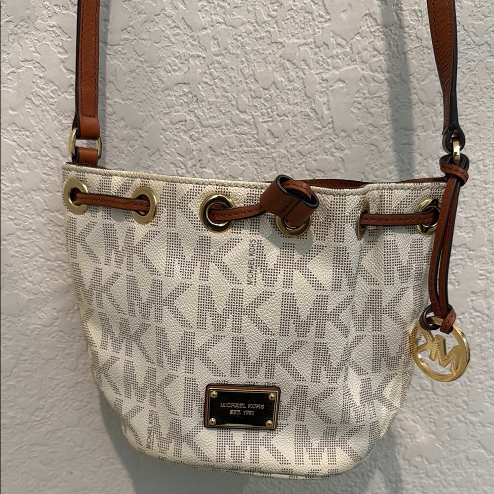 Michael Kors White and Brown Shoulder Bag